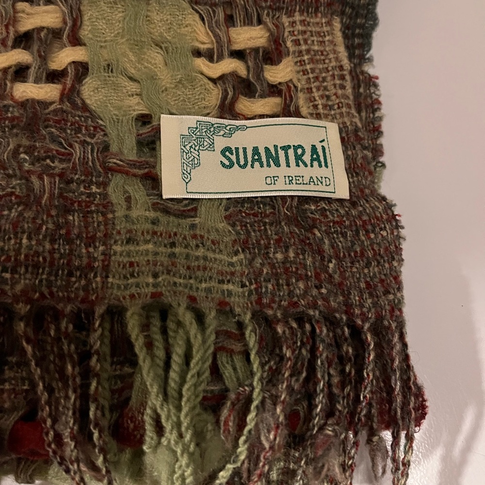 Suantrai of Ireland Unique StylishWoven 100% Wool Neck Scarf, Women’s, Green - Picture 4 of 4